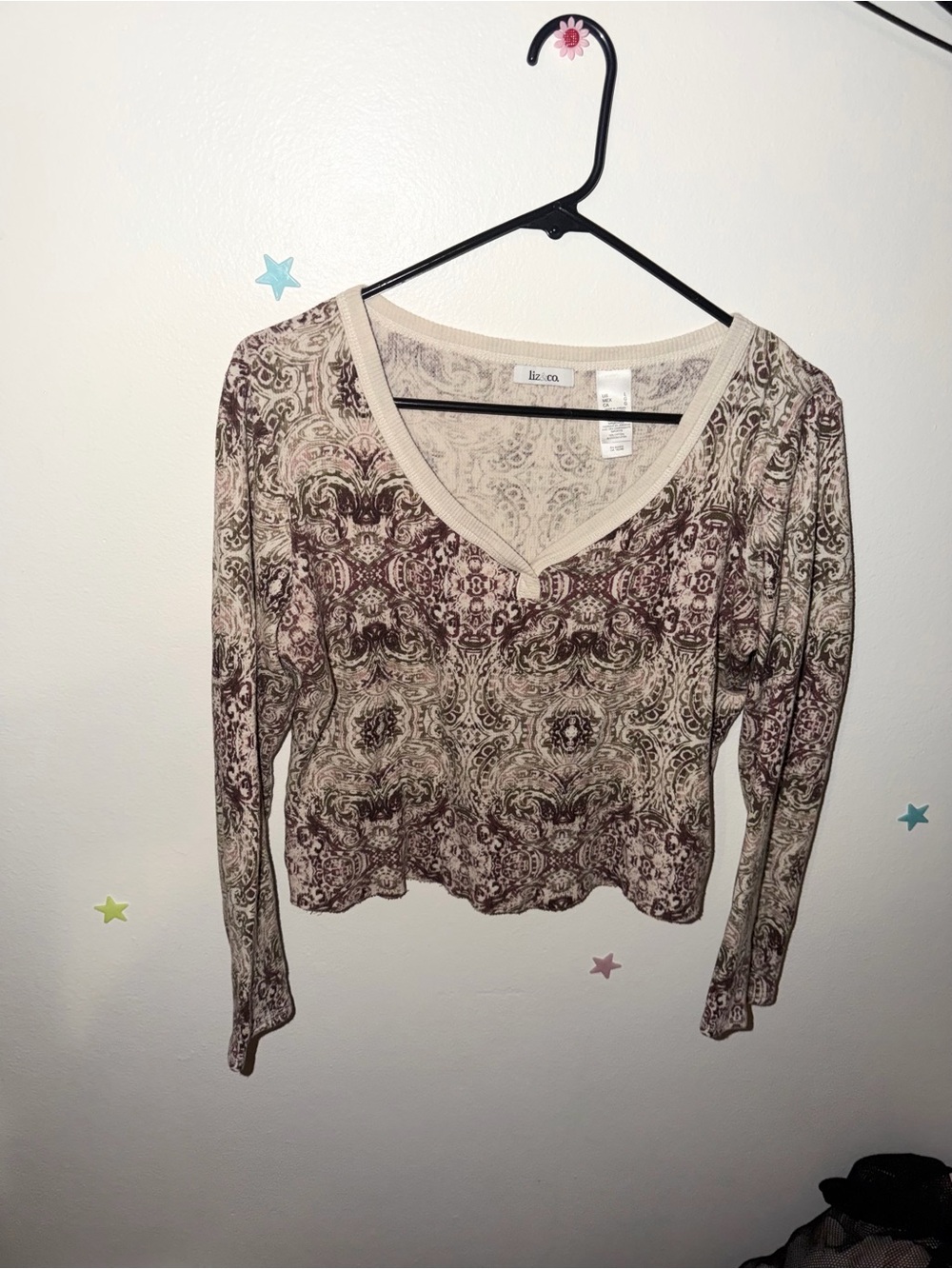 Women's Long-Sleeve V-Neck Printed Top